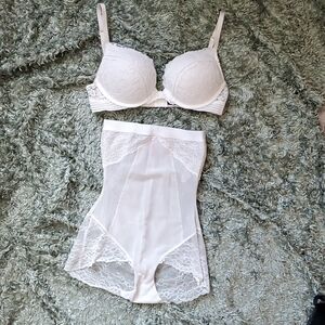 Victoria's Secret bombshell bra and Spanx shapewear set